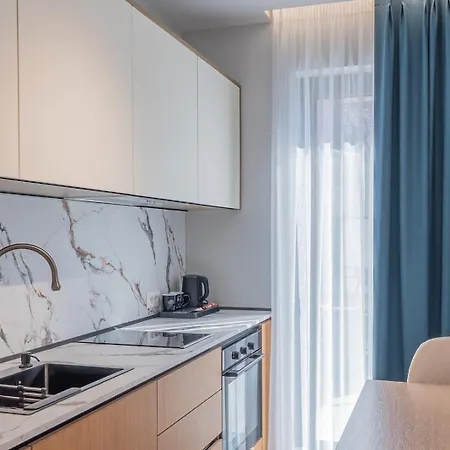 Evianamar Aparthotel *